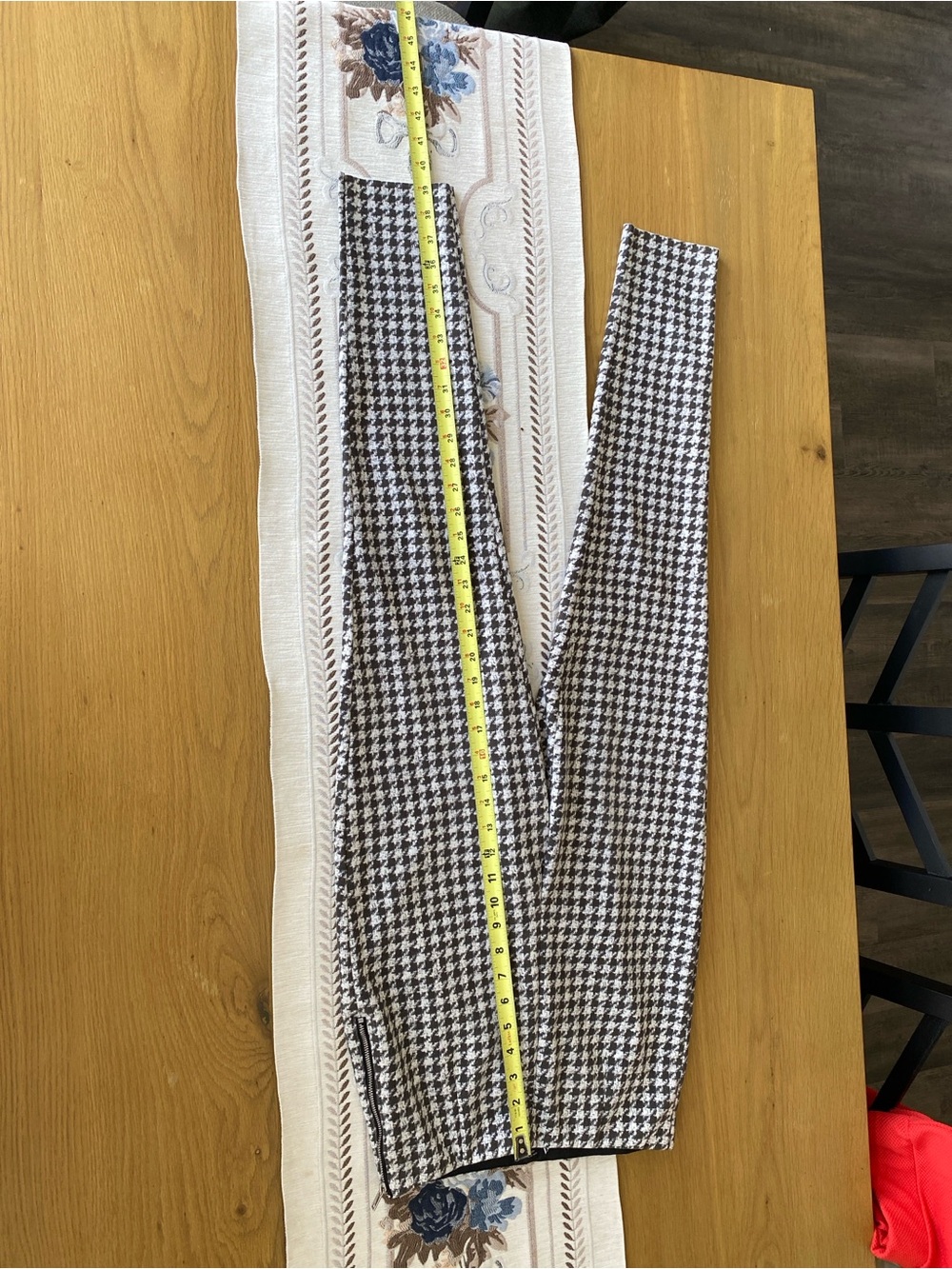 Zara Houndstooth Elastic Waist Leggings Pants - Size M (NWOT)